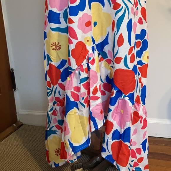 Instagram add floral dress - Picture 4 of 4